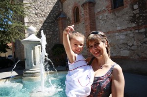 Yoly y mi sobrina Carla en el bautizo de Ricardo